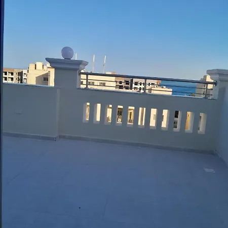 خلف فندق الاليزيه